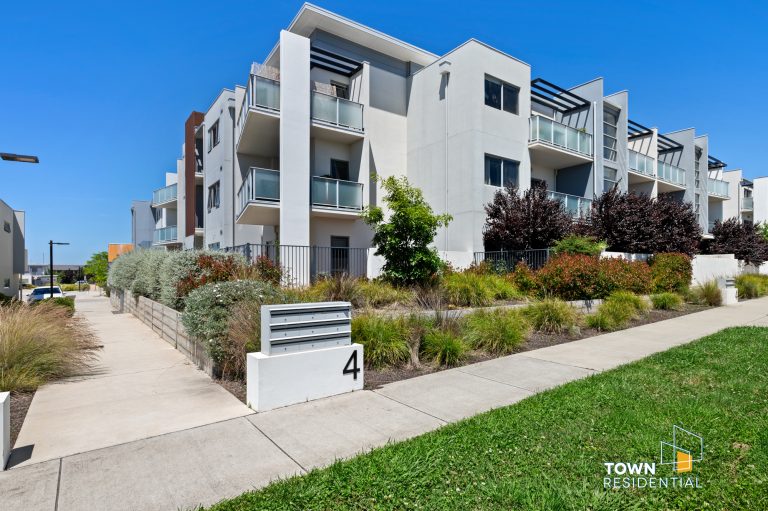 9/4 Sapling Street, HARRISON  ACT  2914