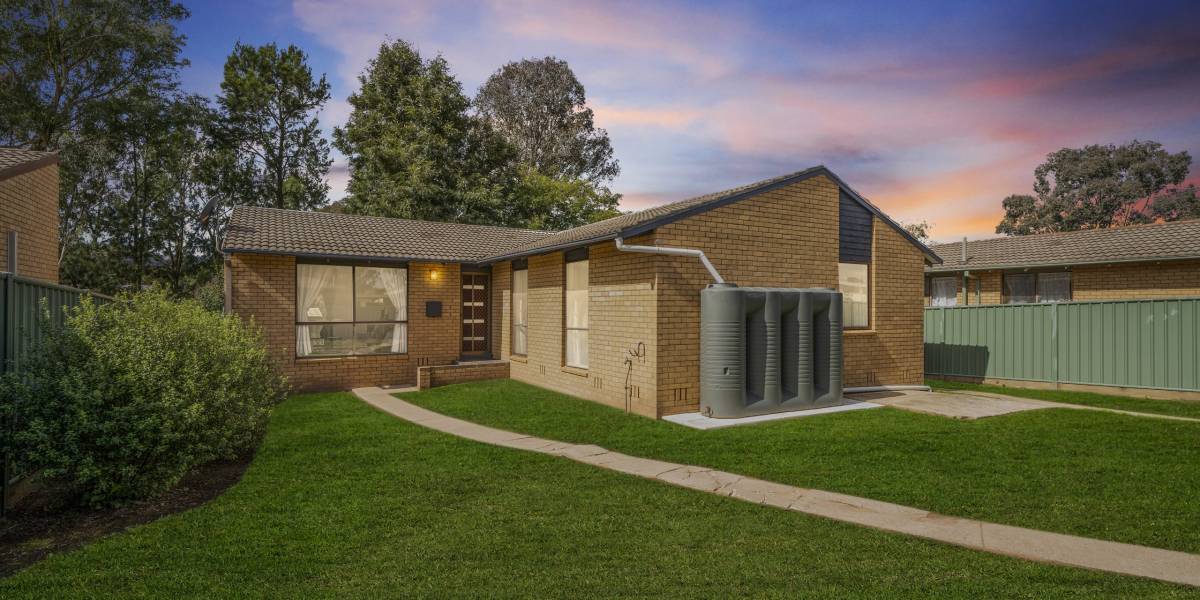 6 Macqueen Place, CHARNWOOD, ACT 2615 AUS