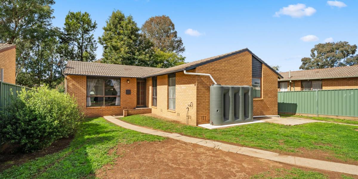 6 Macqueen Place, CHARNWOOD, ACT 2615 AUS