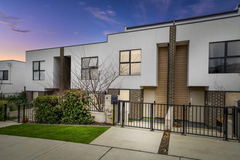 28b Narrambla Terrace, LAWSON  ACT  2617