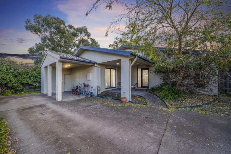 42B Liffey Circuit, KALEEN  ACT  2617