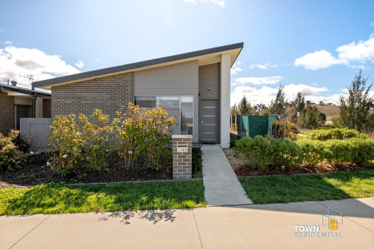 145 Bernard Heinz Avenue, MONCRIEFF  ACT  2914