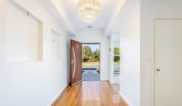 29 Donald Horne Circuit, FRANKLIN  ACT  2913