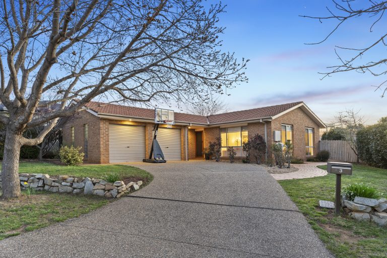 3 Augustus Close, PALMERSTON  ACT  2913
