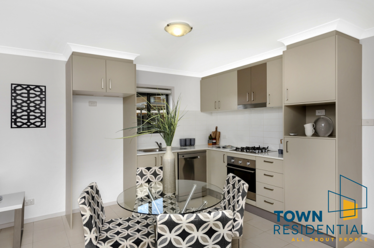 33/41 Lawrenson Circuit, JACKA  ACT  2914
