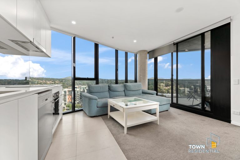 1109/1 Grazier Lane, BELCONNEN  ACT  2617