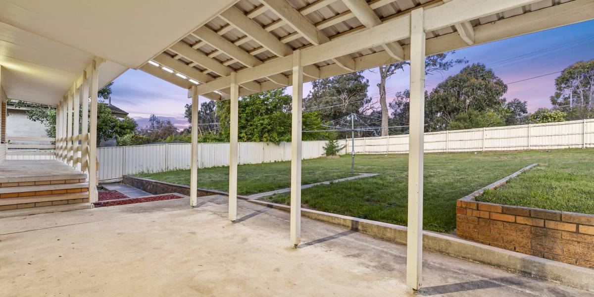 17 Mathieson Crescent, WEETANGERA, ACT 2614 AUS