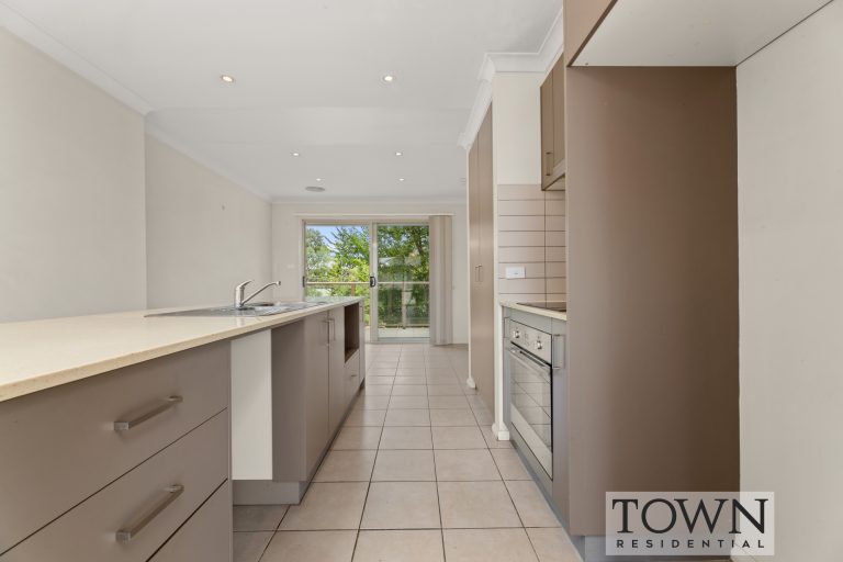 89a Anthony Rolfe Avenue, GUNGAHLIN  ACT  2912