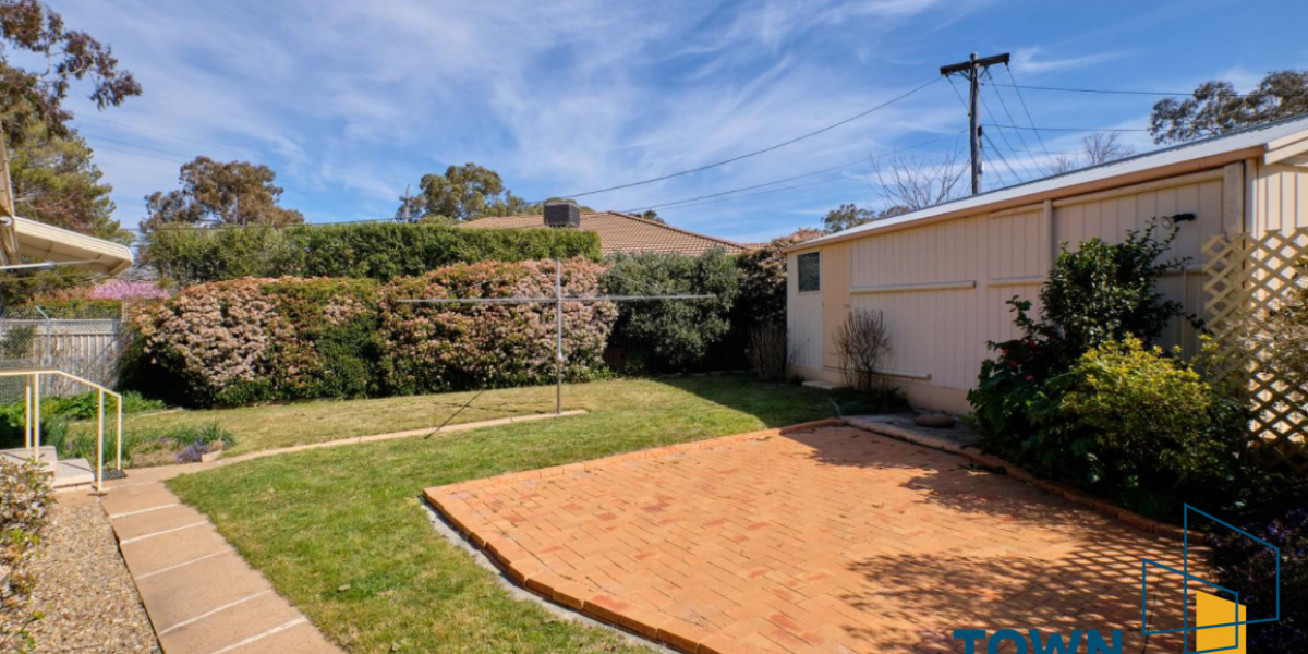 6 Eggleston Crescent, CHIFLEY, ACT 2606 AUS