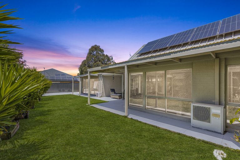 2 Mckinnon Street, NICHOLLS  ACT  2913