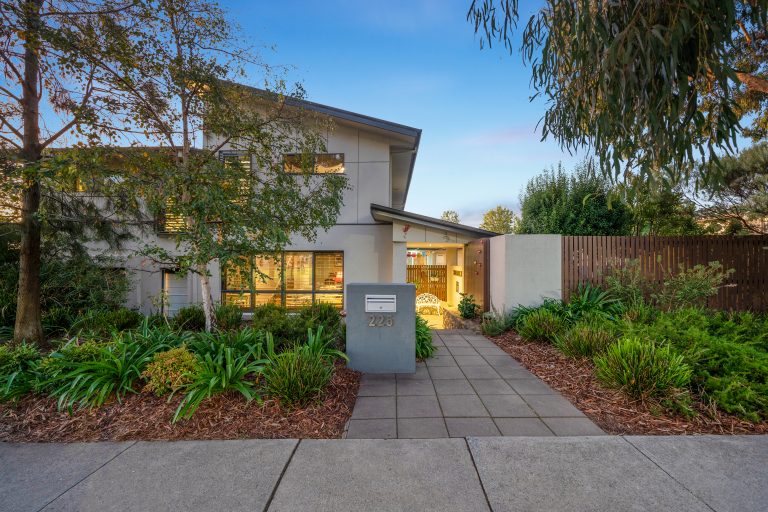 225 Aspinall Street, WATSON  ACT  2602