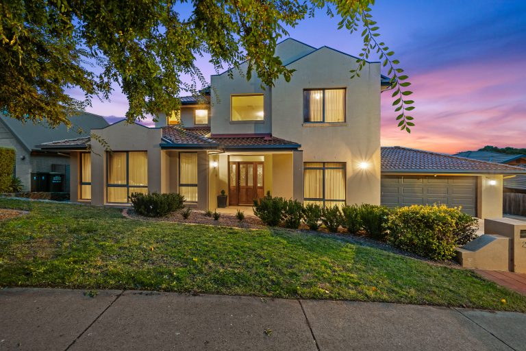 21 Sue Geh Circuit, NICHOLLS  ACT  2913