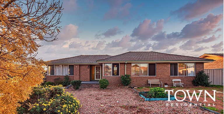 8 Degraves Crescent, WANNIASSA  ACT  2903