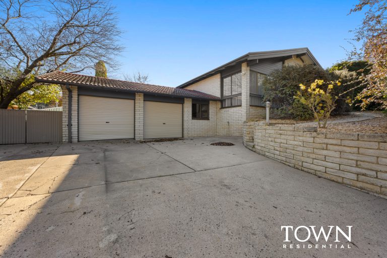 18 Vickers Crescent, FLYNN  ACT  2615