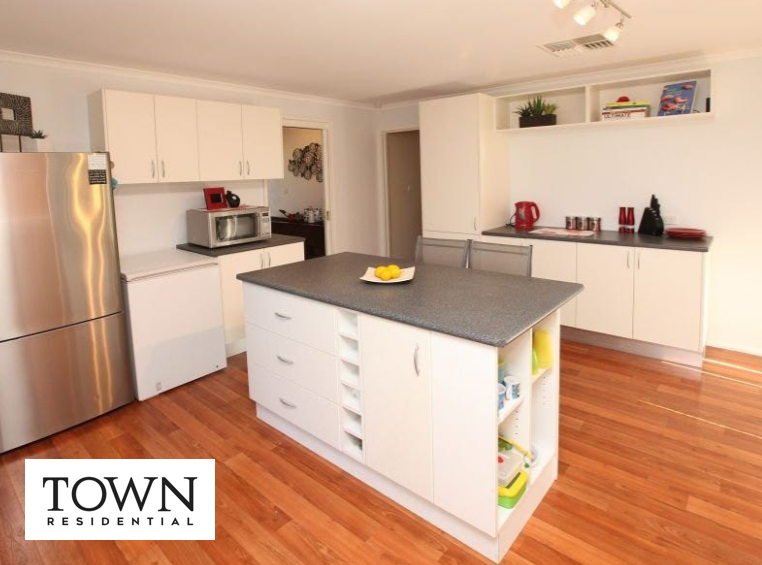 152 Livingston Avenue, KAMBAH  ACT  2902