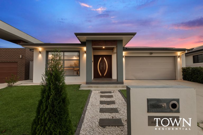11 Dengate Crescent, MONCRIEFF  ACT  2914