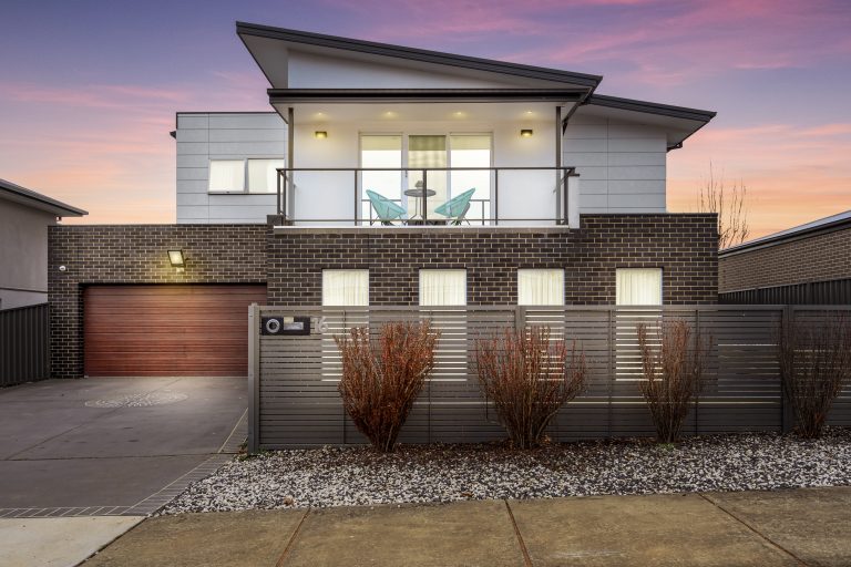 16 Yorston Street, COOMBS  ACT  2611