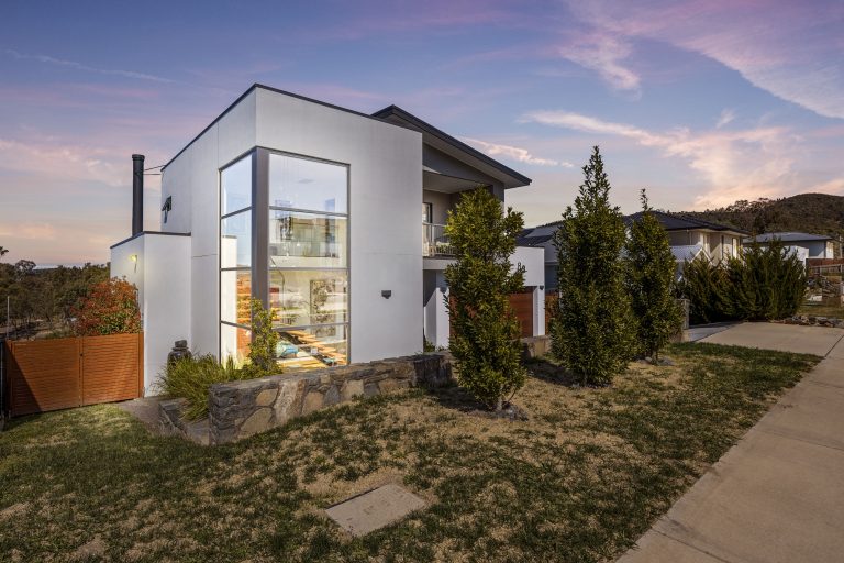 83 Coaldrake Avenue, DENMAN PROSPECT  ACT  2611