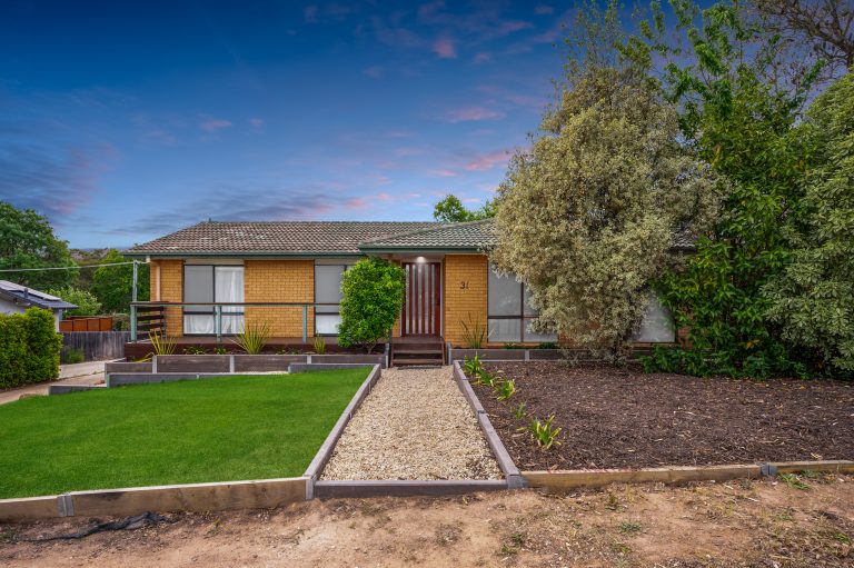 31 Kinchela Crescent, LATHAM  ACT  2615