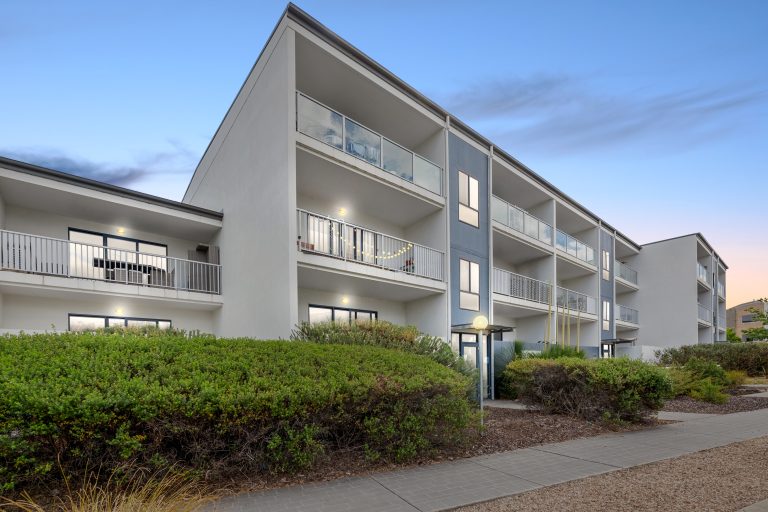 17B/21 Beissel Street, BELCONNEN  ACT  2617