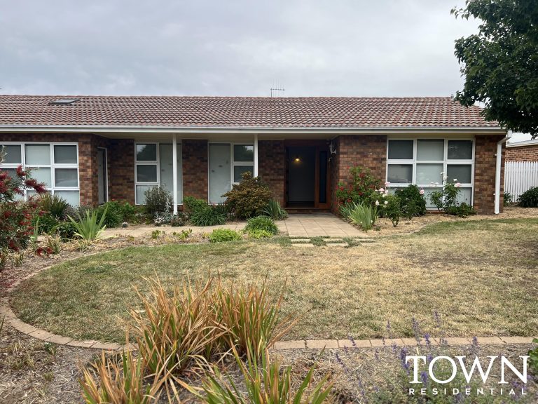 6 Hayden Close, FLOREY  ACT  2615