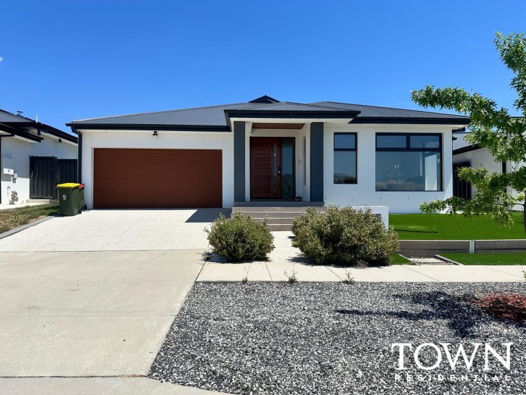 32 Thwaites Crescent, WRIGHT  ACT  2611