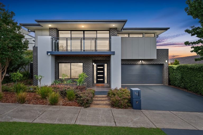 30 Alan Watt Crescent, CASEY  ACT  2913