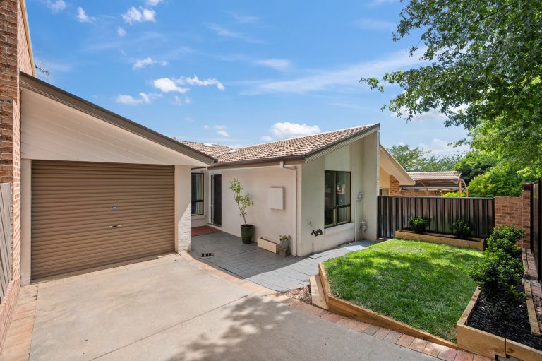 3 Freda Bennett Circuit, NICHOLLS  ACT  2913