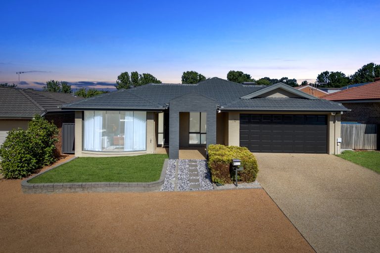 20 Bembrick Street, GUNGAHLIN  ACT  2912