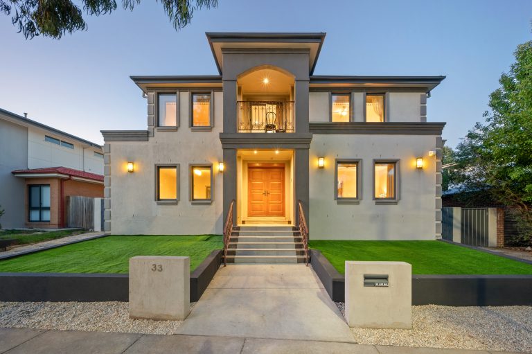 33 Oodgeroo Avenue, FRANKLIN  ACT  2913