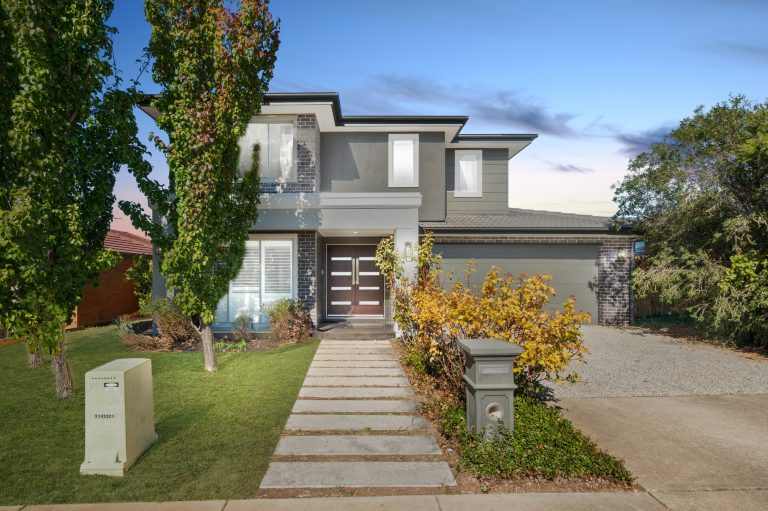 30 Janine Haines Terrace, COOMBS  ACT  2611