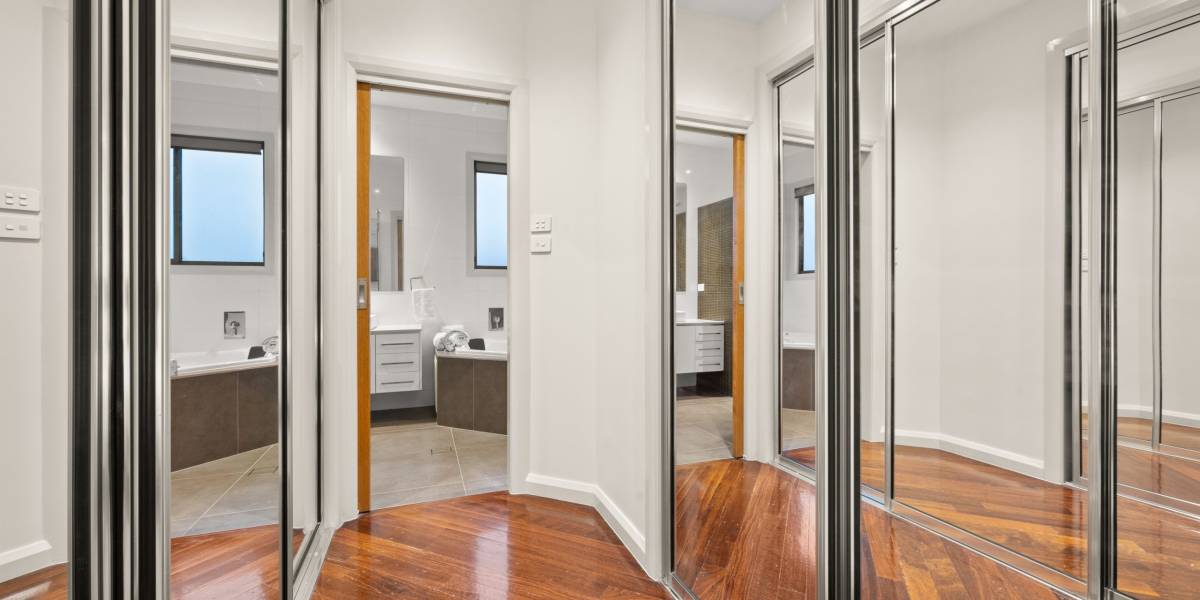 26 Jeanne Young Circuit, MCKELLAR, ACT 2617 AUS