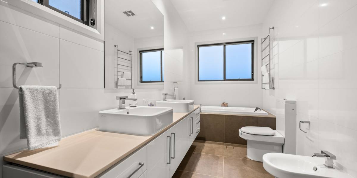 26 Jeanne Young Circuit, MCKELLAR, ACT 2617 AUS