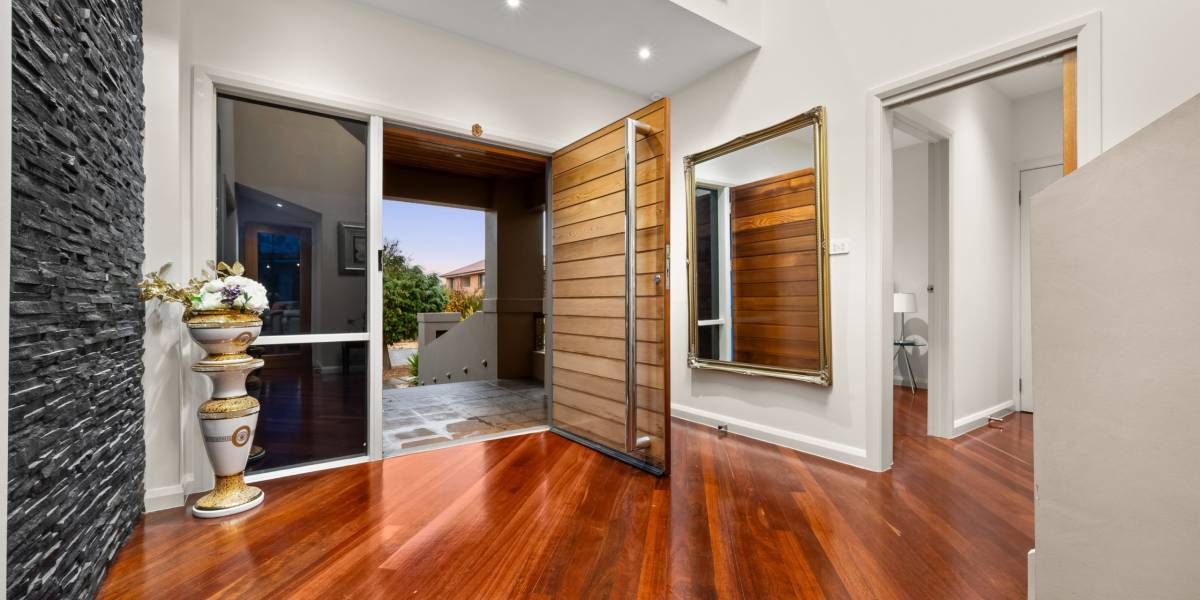 26 Jeanne Young Circuit, MCKELLAR, ACT 2617 AUS