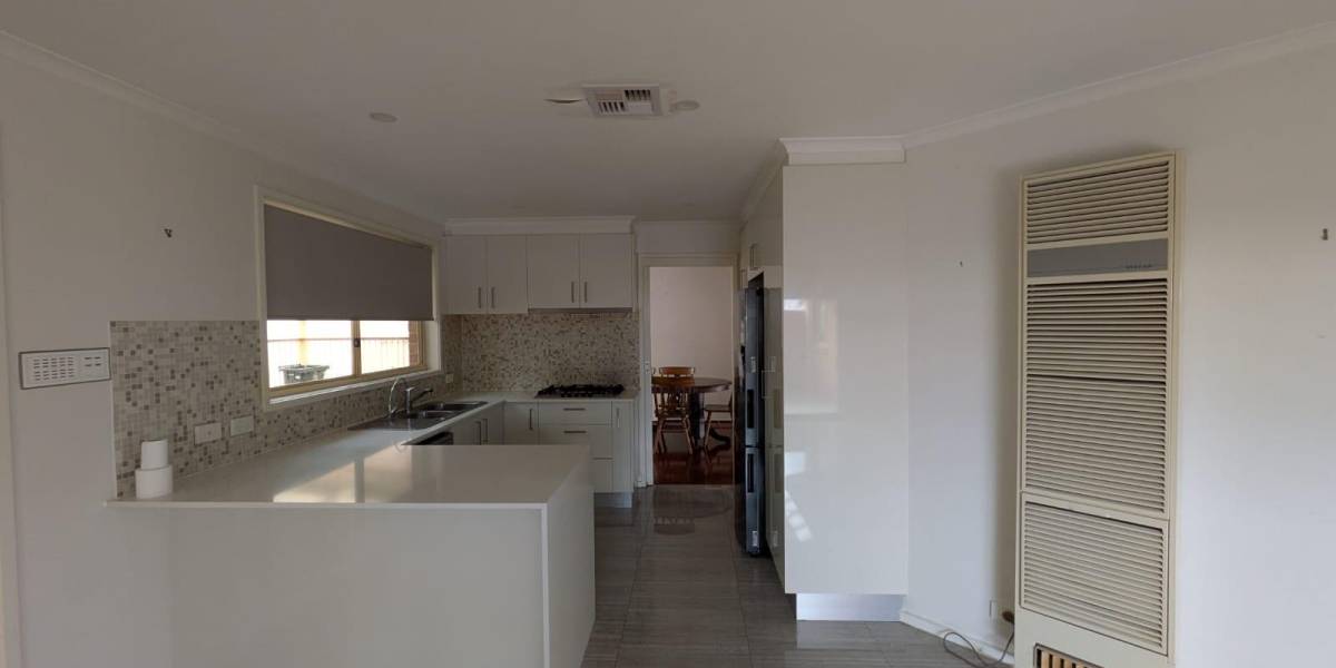 10 Ringrose Crescent, ISAACS, ACT 2607 AUS