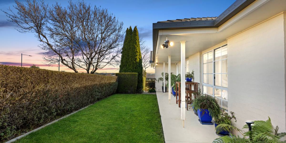 33 Delma View, GUNGAHLIN, ACT 2912 AUS