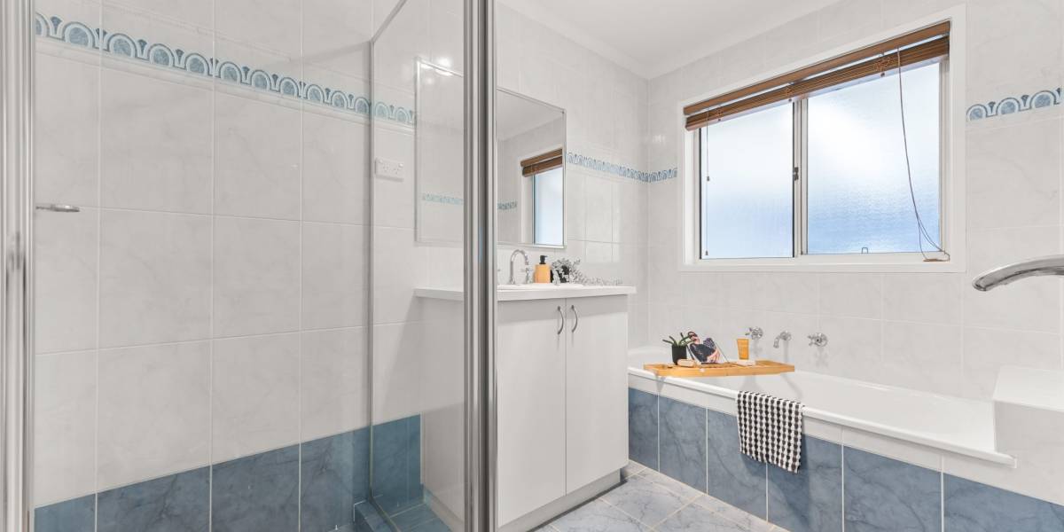 33 Delma View, GUNGAHLIN, ACT 2912 AUS