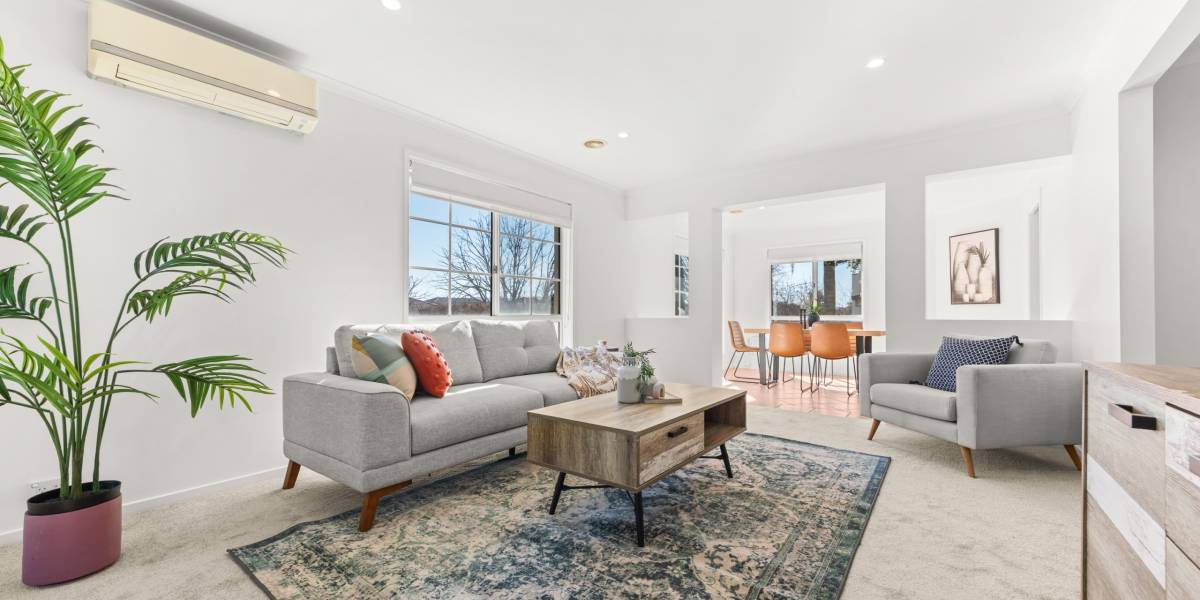 33 Delma View, GUNGAHLIN, ACT 2912 AUS