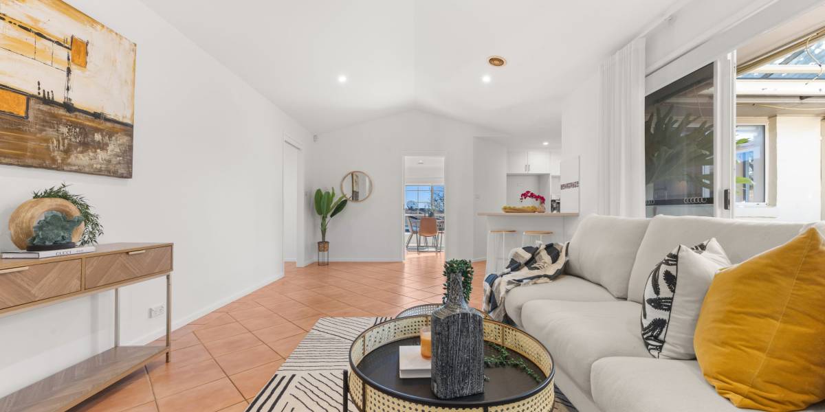 33 Delma View, GUNGAHLIN, ACT 2912 AUS