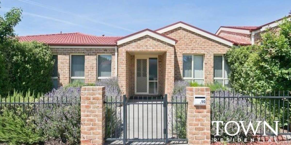 90 Ayrton Street, GUNGAHLIN, ACT 2912 AUS