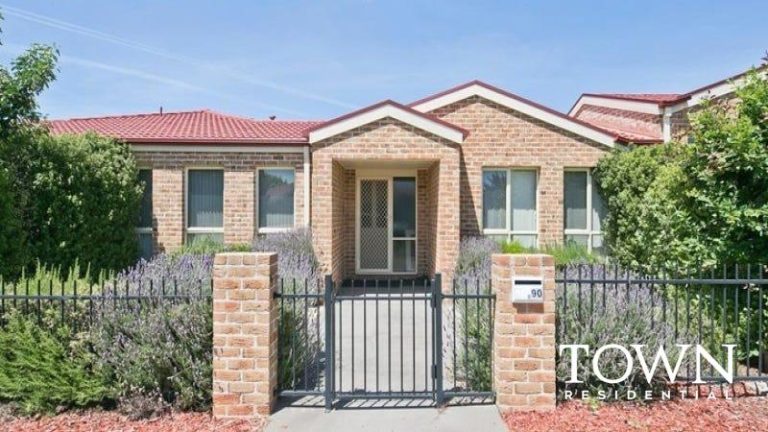 90 Ayrton Street, GUNGAHLIN  ACT  2912