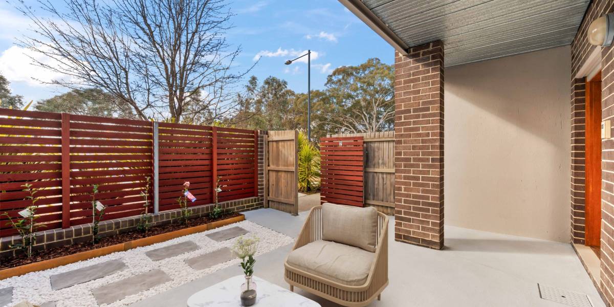 2/33 Ronald Walker Street, CASEY, ACT 2913 AUS
