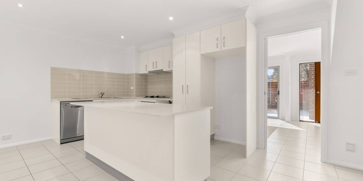 2/33 Ronald Walker Street, CASEY, ACT 2913 AUS