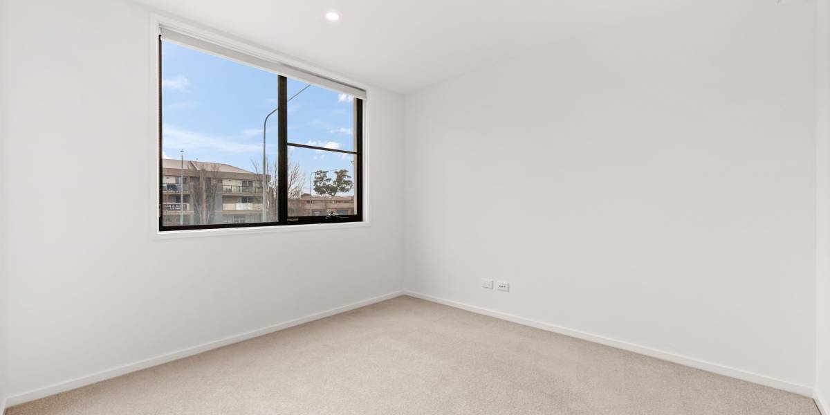 2/2 Hinder Street, GUNGAHLIN, ACT 2912 AUS