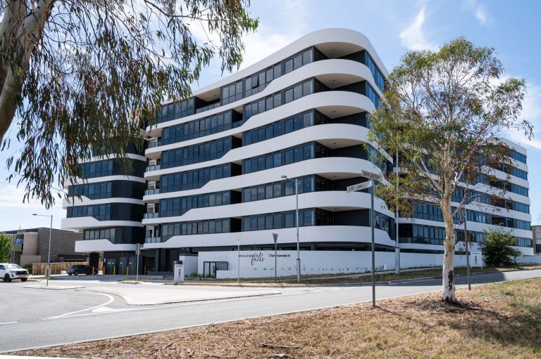 214/2 Terry Connolly Street, COOMBS  ACT  2611