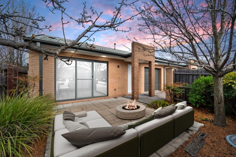 15/204 Macfarlane Burnet Avenue, MACGREGOR  ACT  2615