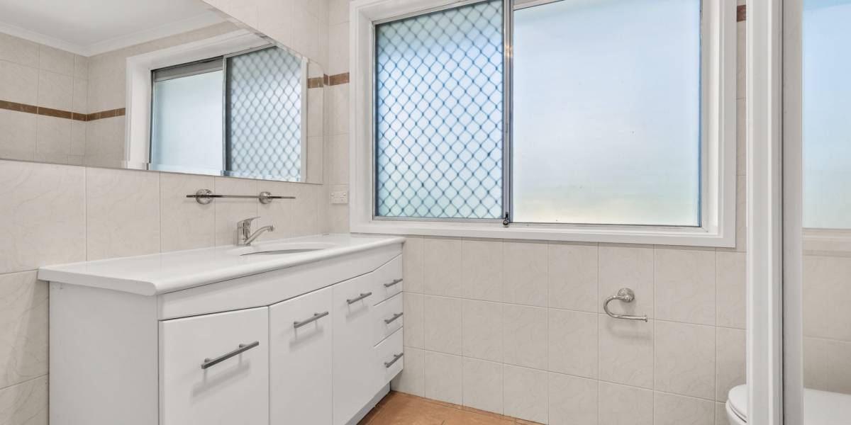 31 Broadby Close, SPENCE, ACT 2615 AUS
