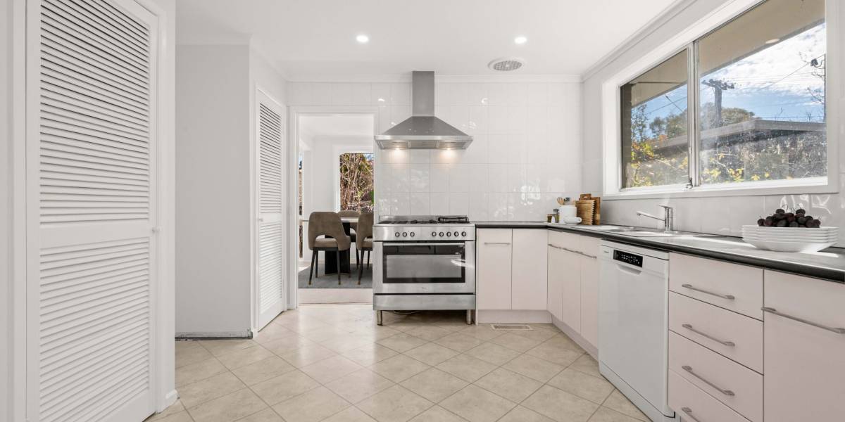 31 Broadby Close, SPENCE, ACT 2615 AUS
