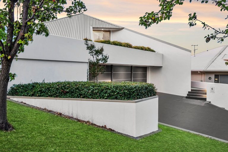 6 Kuhn Place, NICHOLLS  ACT  2913