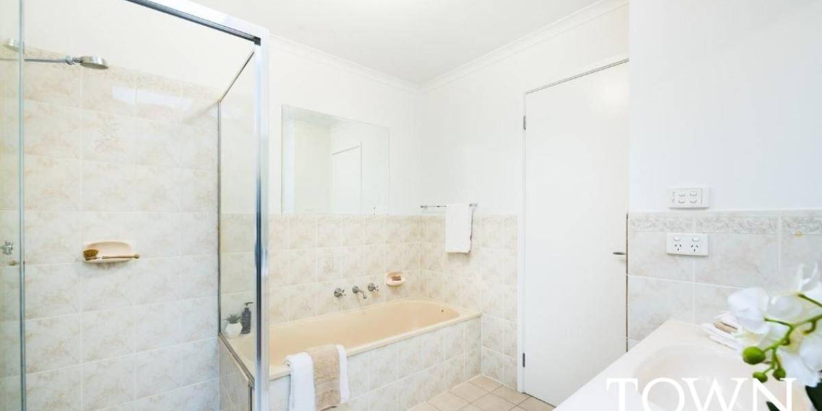 2 Slight Place, HOLT, ACT 2615 AUS